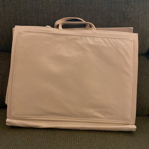 Tote Savvy organizer in color Almond - Picture 3 of 4